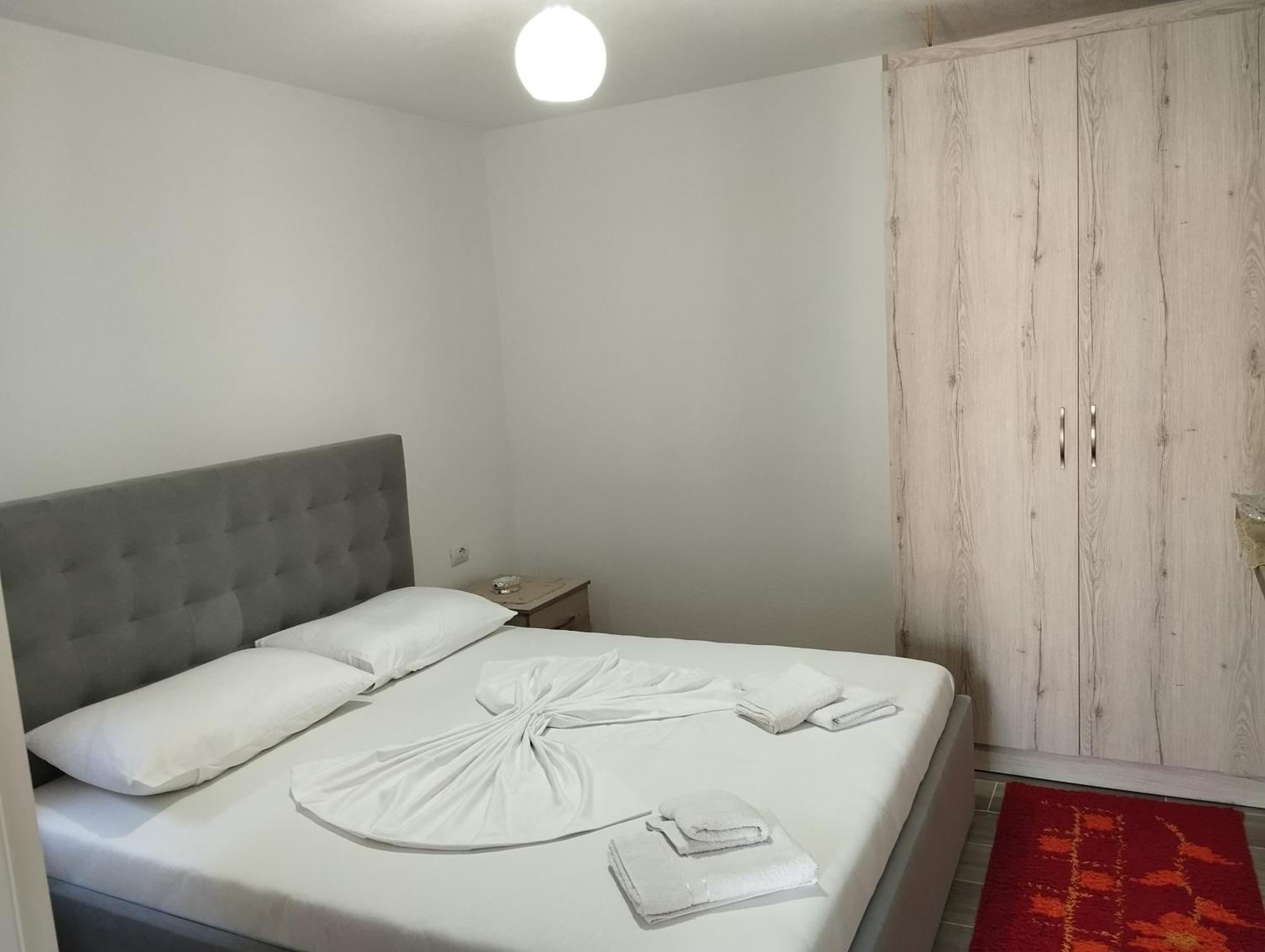 Erteo Guest House Pogradec Exteriér fotografie